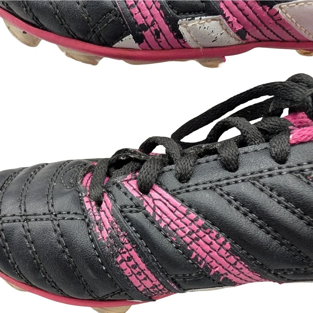 Umbro Girls Corsica Soccer Cleats Black Pink YFW00334 Size 1 Youth Shoes